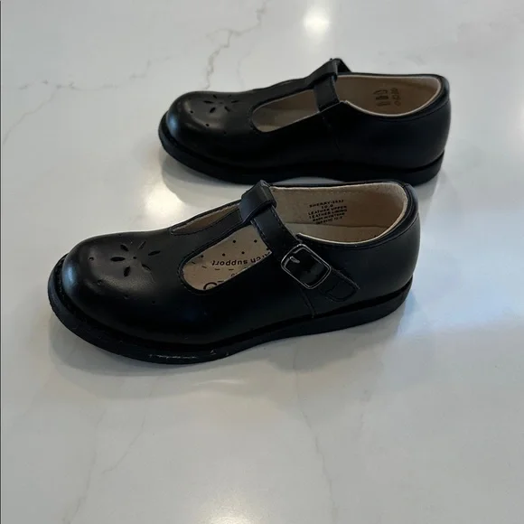 Footmates Black Sherry T strap Mary Jane Dress Shoes size 10 - Picture 4 of 6